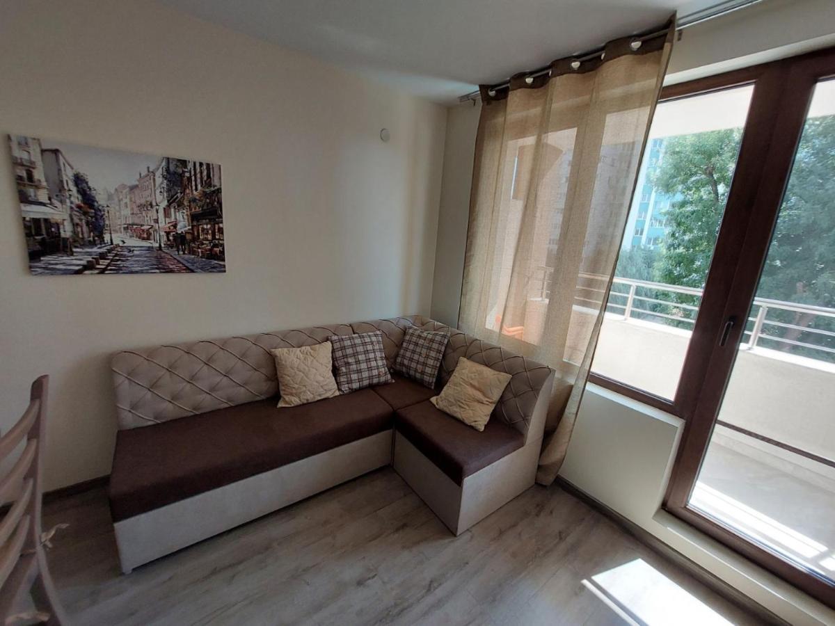Апартаменти За Гости Делукс Burgas City Exterior foto